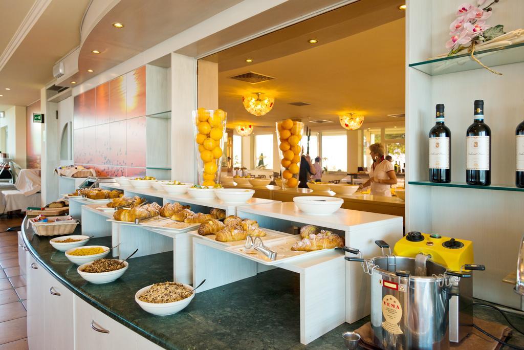 Ambassador Hotel Bibione