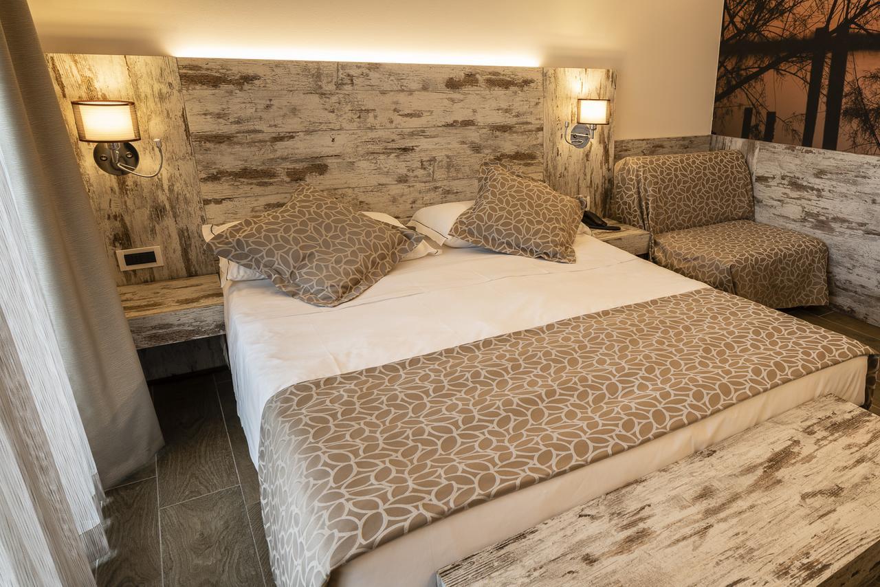 Hotel Ambassador 4*